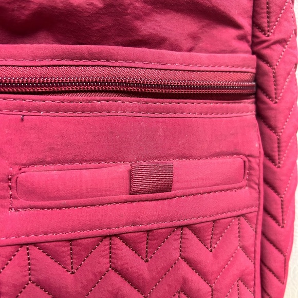 Lug Puddle Jumper Crossbody – Berry / Wine – 10 Pockets + Bottle Holder - Picture 6 of 12